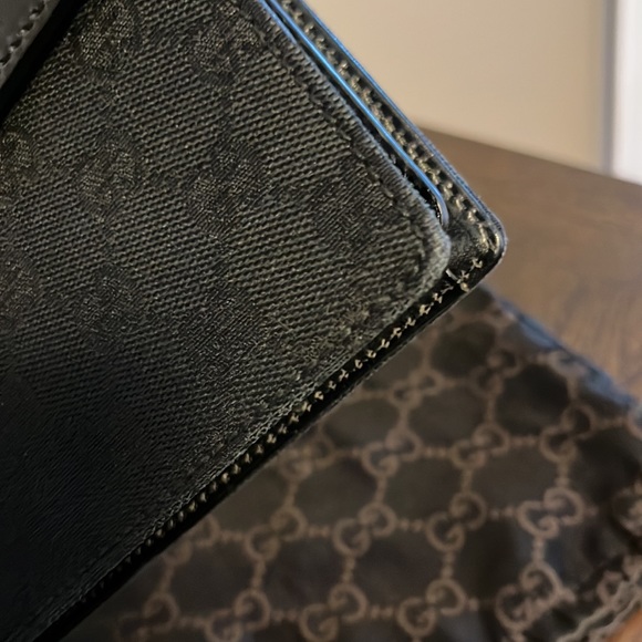 Authentic Gucci Leather & Canvas Clutch Bag with hidden wristlet - Picture 12 of 16